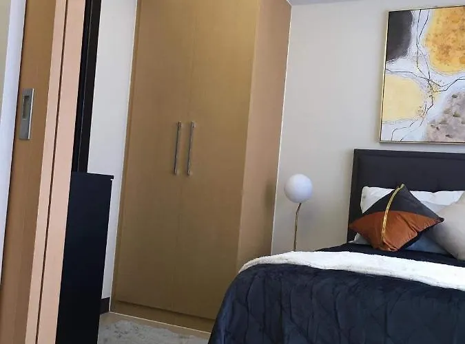 Daniella's Modern & Cozy In Uptown Bgc *